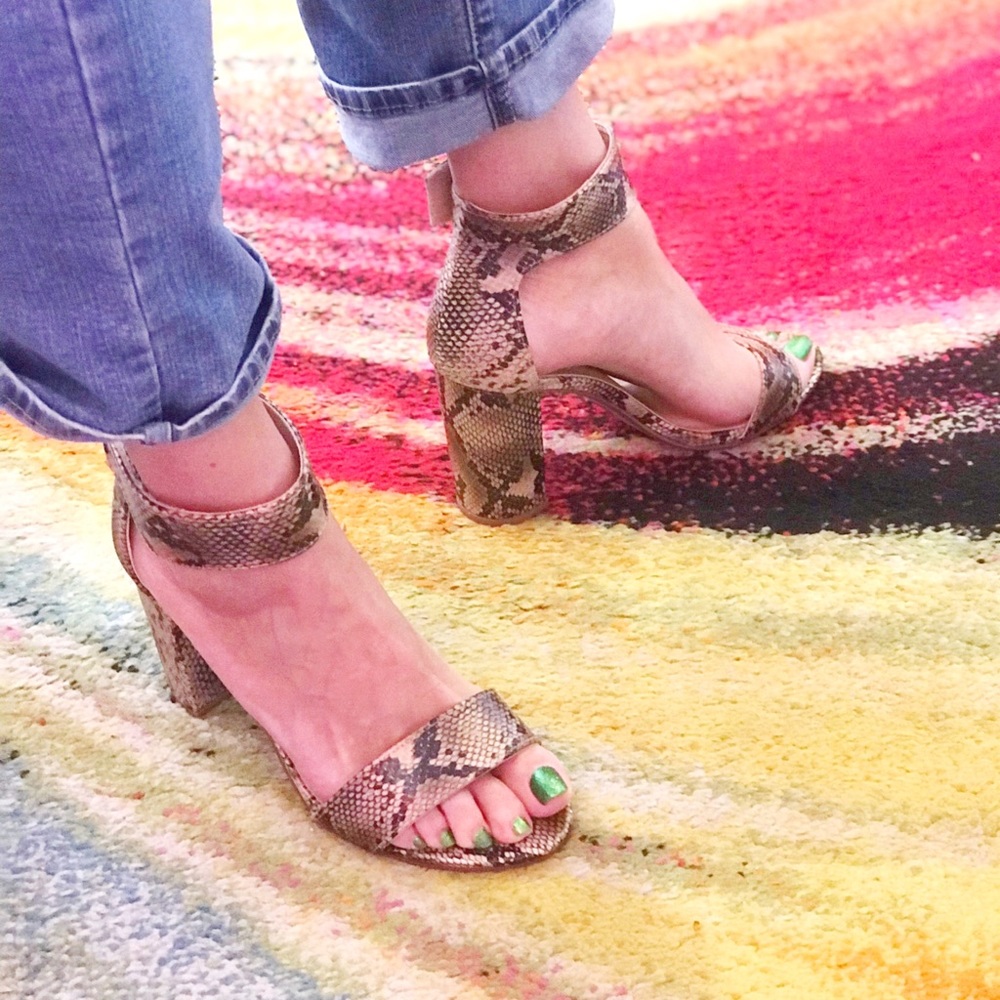 1 Left! Delicious Python Velcro Ankle Strap Heel - Picture 7 of 8